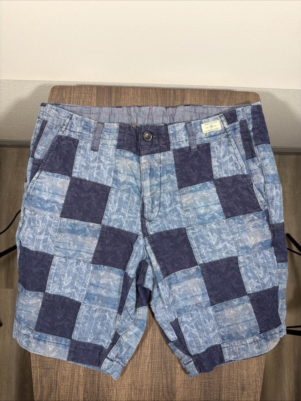 Tommy Hilfiger Shorts Mens 33 Patchwork Regular Fit Authentic YKK Zip